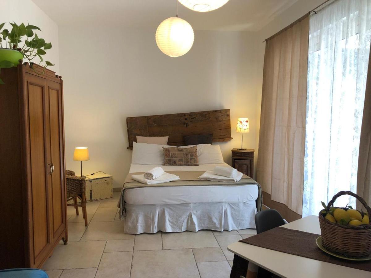 Odegos Mono & Trilo Bed and Breakfast Torre dell'Orso Εξωτερικό φωτογραφία