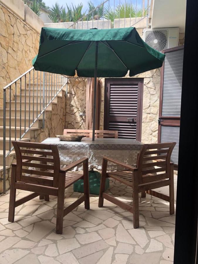 Odegos Mono & Trilo Bed and Breakfast Torre dell'Orso Εξωτερικό φωτογραφία